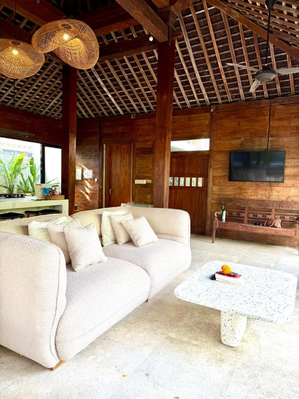 Elegant Villa Casabianca - Tropical Pool & Garden, Near Potato Head Beach Club! Seminyak Exterior foto